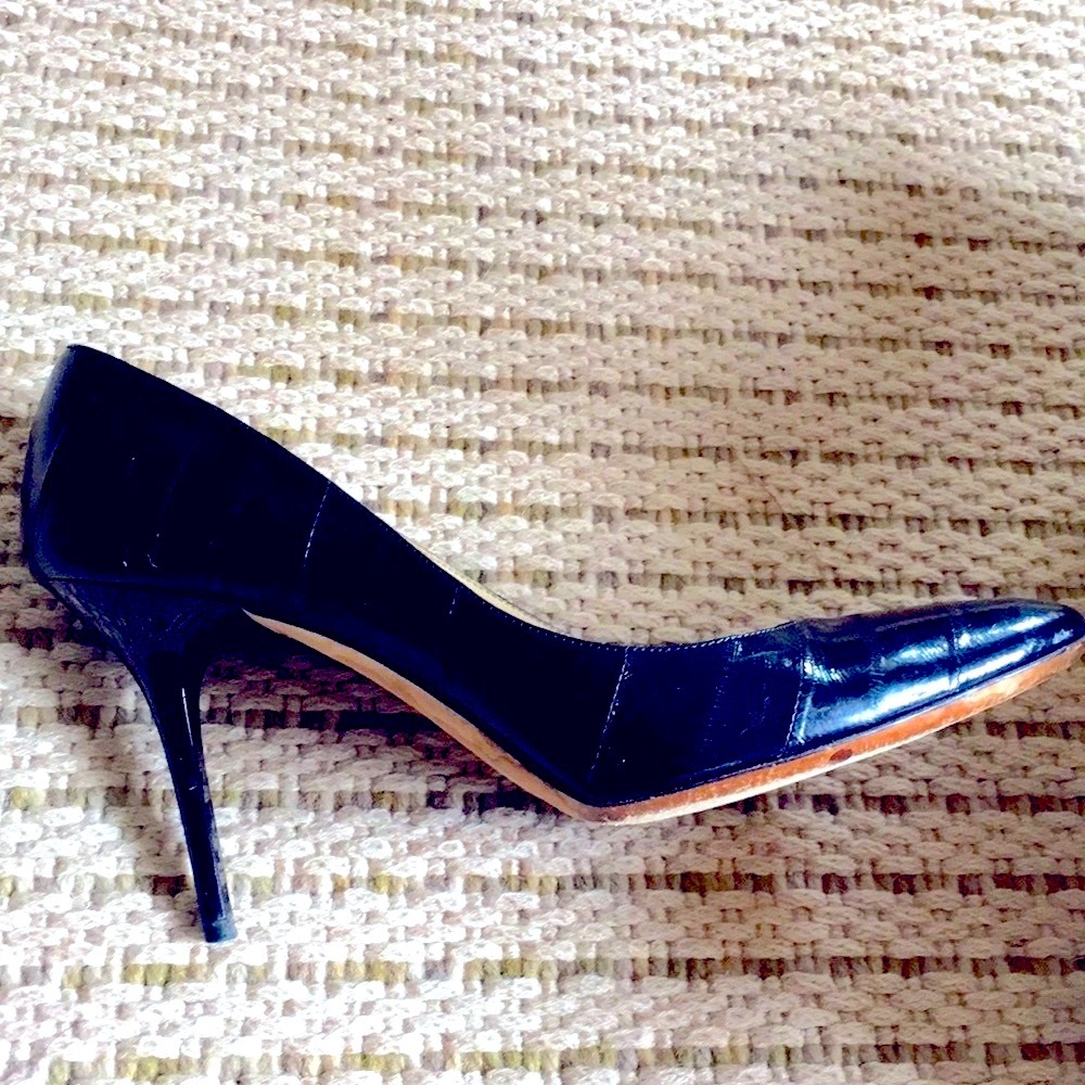 Jimmy Choo ** Like New black Eel textured leather heels